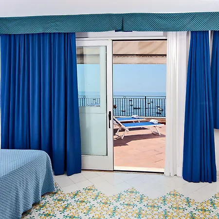 Pupetto Отель 3*